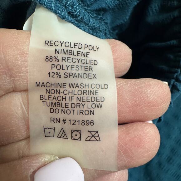 Title Nine Slaycation Wide Leg Cropped Pants Size XL NEW Deep Lagoon Textured - Picture 14 of 16